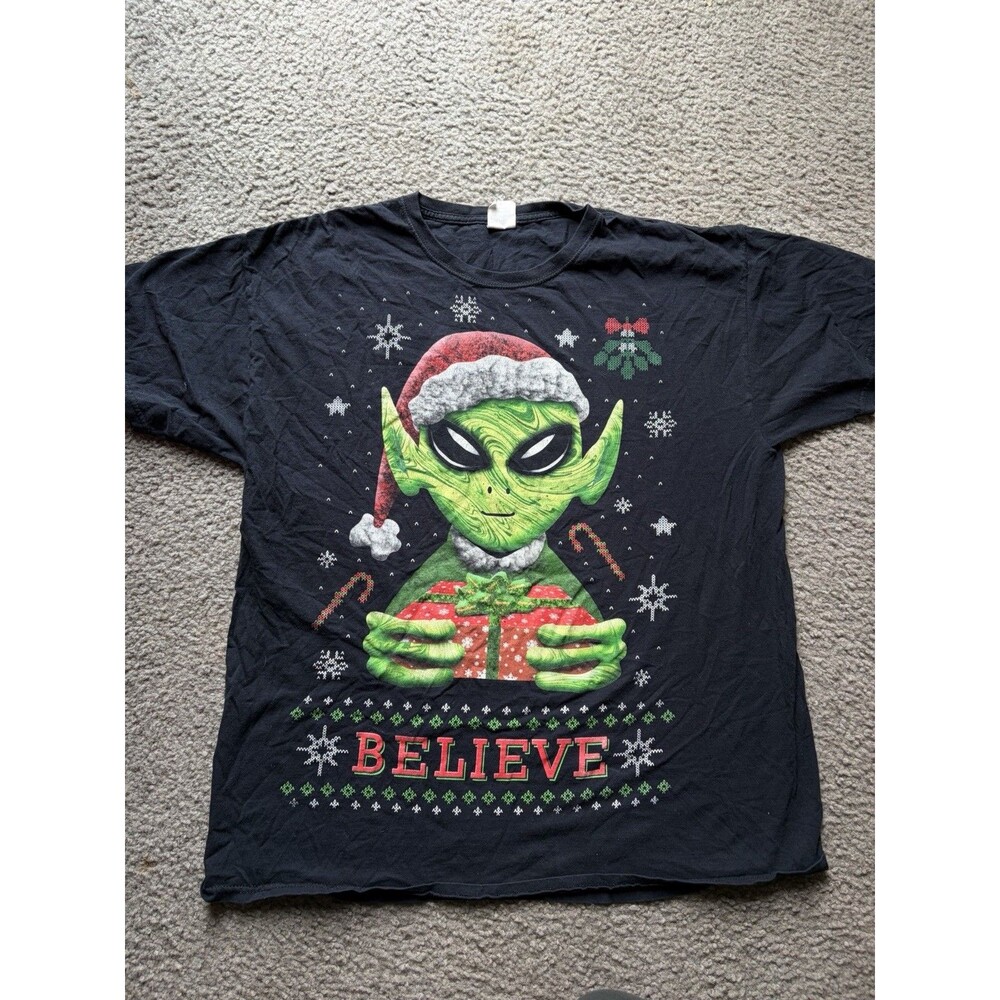 Space Alien "Believe" Christmas T Shirt Size XL